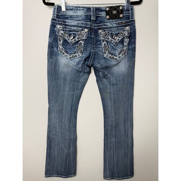 Miss Me Women's Embellished Bling Flap Pockets Signature Rise Bootcut Jeans 27 - Picture 2 of 9